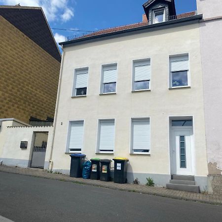 Apartments Lissy I Und II Neunkirchen  Esterno foto